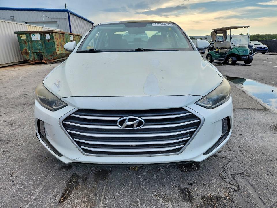61085516 :رقم المزاد ، 5NPD84LF7HH050250 vin ، 2017 Hyundai Elantra مزاد بيع