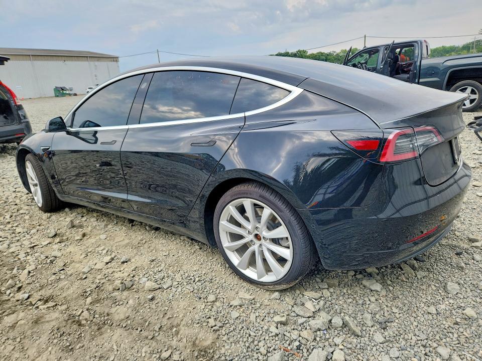 62923866 :رقم المزاد ، 5YJ3E1EAXKF313390 vin ، 2019 Tesla Model 3 مزاد بيع