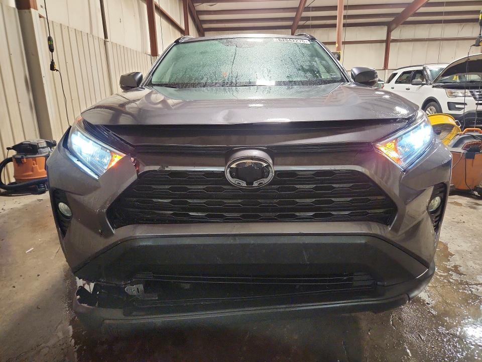 62842276 :رقم المزاد ، 2T3P1RFV1MC245511 vin ، 2021 Toyota Rav4 مزاد بيع