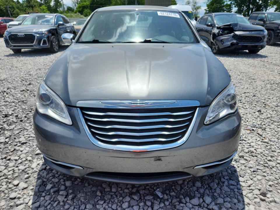 62124716 :رقم المزاد ، 1C3CCBCG4DN706636 vin ، 2013 Chrysler 200 مزاد بيع