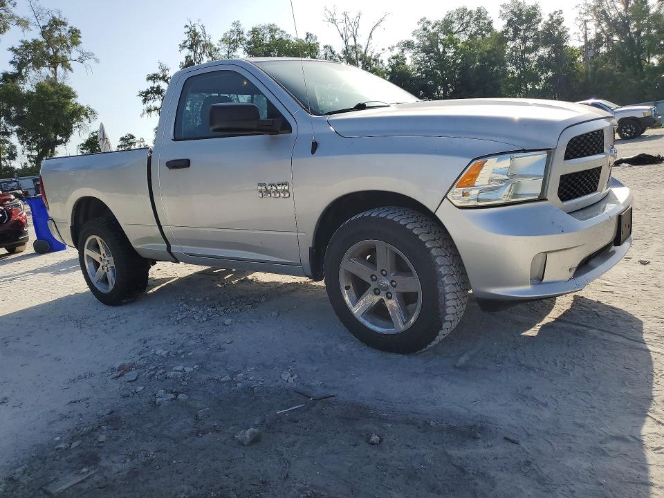 60432606 :رقم المزاد ، 3C6JR6AG0FG559603 vin ، 2015 Ram 1500 مزاد بيع
