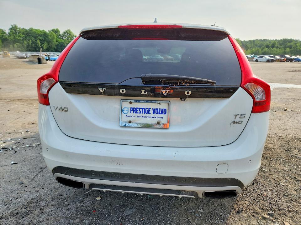 2016 Volvo V60 Cross Country მანქანა იყიდება აუქციონზე, vin: YV4612HK5G1008606, აუქციონის ნომერი: 61044216