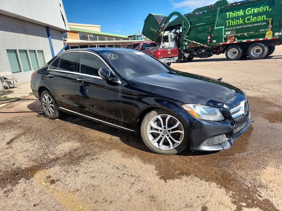 Продаж на аукціоні авто 2017 Mercedes-benz C, vin: 55SWF4KB3HU215995, номер лоту: 61786166