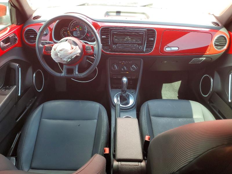 2015 Volkswagen Beetle მანქანა იყიდება აუქციონზე, vin: 3VW517AT8FM802951, აუქციონის ნომერი: 59701446