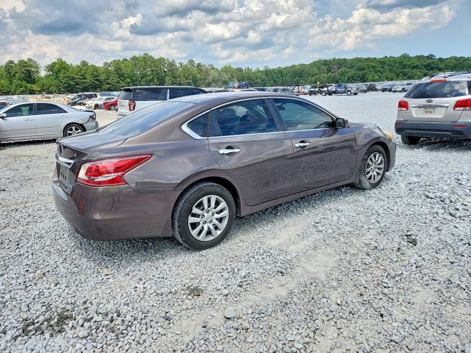 2013 Nissan Altima მანქანა იყიდება აუქციონზე, vin: 1N4AL3AP1DN443085, აუქციონის ნომერი: 60437056