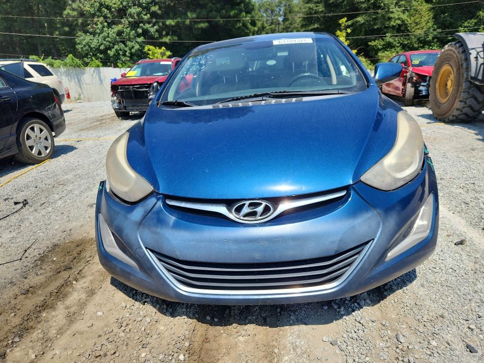 63104326 :رقم المزاد ، KMHDH4AE4FU320933 vin ، 2015 Hyundai Elantra مزاد بيع
