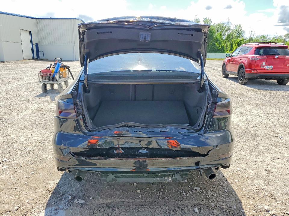 Продаж на аукціоні авто 2018 Audi A3, vin: WAUJ8GFF1J1035138, номер лоту: 60062966