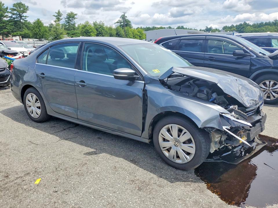 60766516 :رقم المزاد ، 3VWDP7AJ1DM392807 vin ، 2013 Volkswagen Jetta مزاد بيع