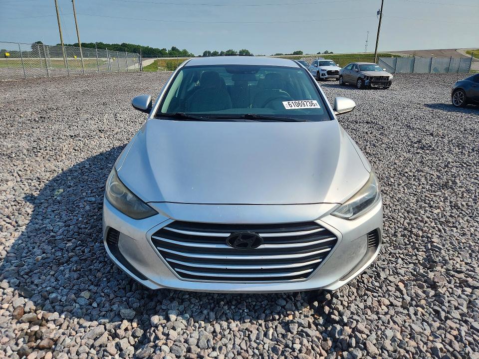61069736 :رقم المزاد ، KMHD74LFXHU113930 vin ، 2017 Hyundai Elantra مزاد بيع