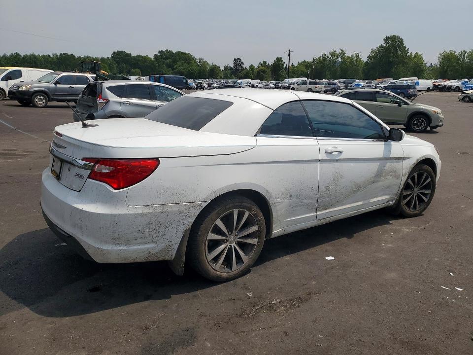 61773046 :رقم المزاد ، 1C3BCBGG5DN522179 vin ، 2013 Chrysler 200 مزاد بيع