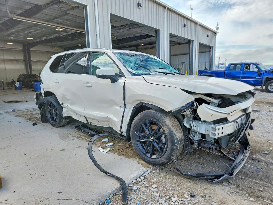 Продажа на аукционе авто 2024 Toyota Grand Highlander Hybrid, vin: 5TDACAB50RS014095, номер лота: 60145846