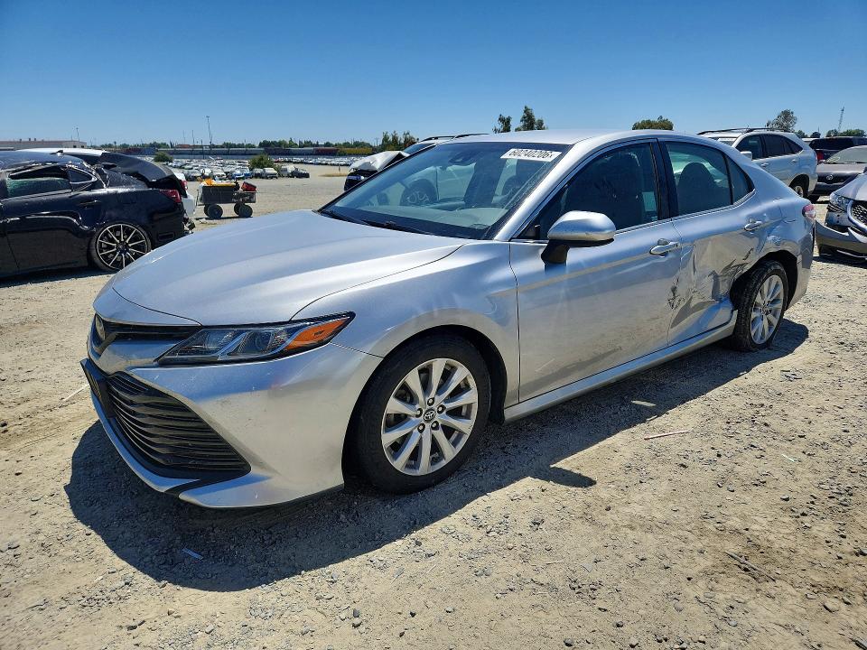 2018 Toyota Camry მანქანა იყიდება აუქციონზე, vin: 4T1B11HK9JU596698, აუქციონის ნომერი: 60240206