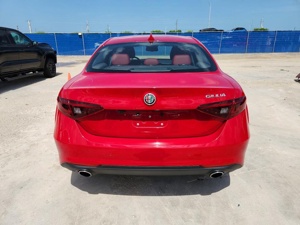 Продажа на аукционе авто 2017 Alfa Romeo Giulia, vin: ZARFAEBN4H7551571, номер лота: 61840056