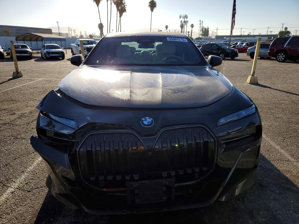 60061216 :رقم المزاد ، WBY43EJ00RCT10096 vin ، 2024 Bmw I7 مزاد بيع