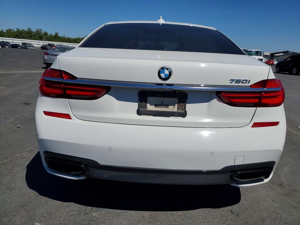 Продаж на аукціоні авто 2018 Bmw 750, vin: WBA7F0C50JGM23932, номер лоту: 60137806
