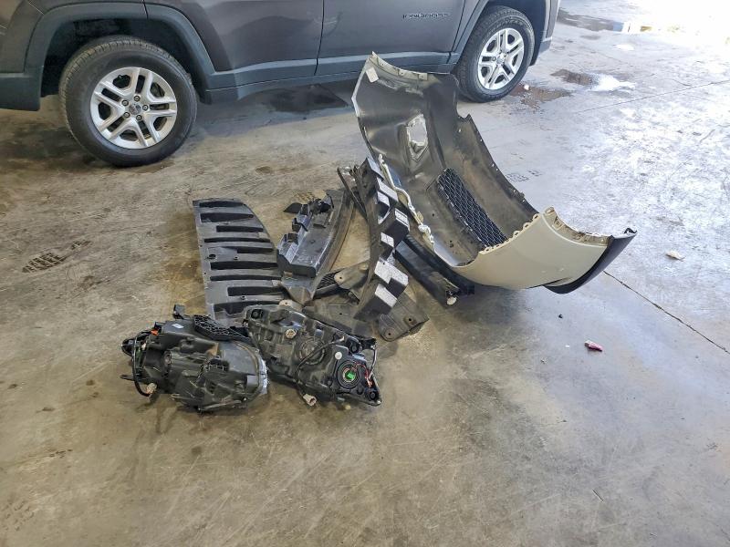 2016 Nissan Rogue მანქანა იყიდება აუქციონზე, vin: 5N1AT2MVXGC814562, აუქციონის ნომერი: 61903486