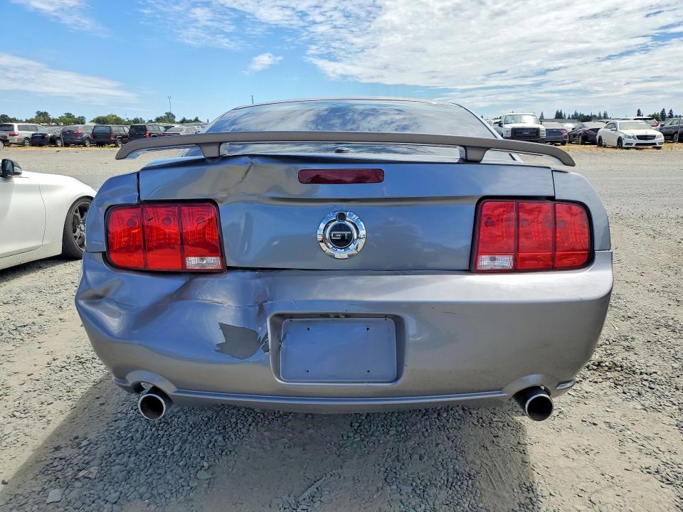2007 Ford Mustang მანქანა იყიდება აუქციონზე, vin: 1ZVFT82H275277150, აუქციონის ნომერი: 61737956