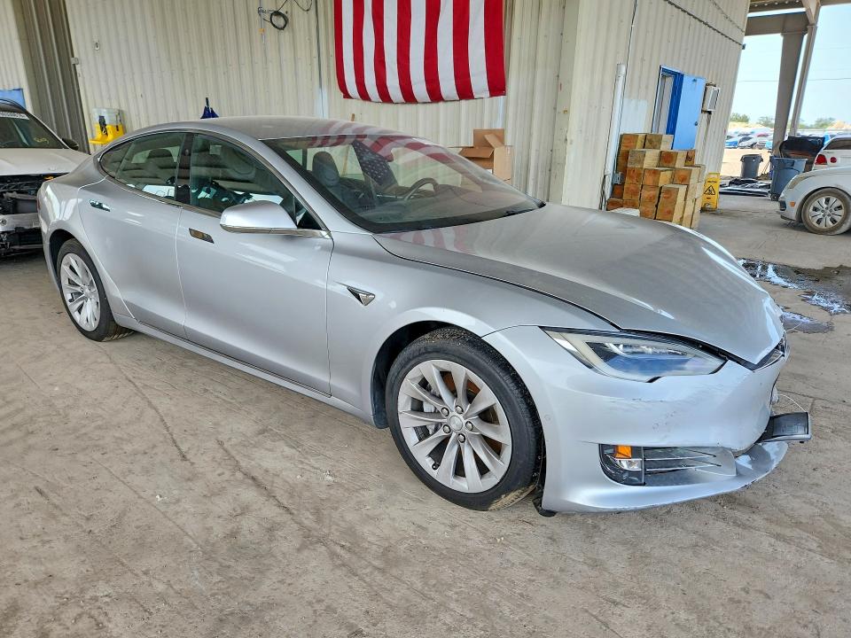 Продаж на аукціоні авто 2017 Tesla Model S, vin: 5YJSA1E19HF184686, номер лоту: 61179396