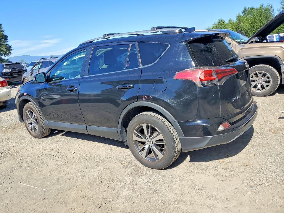 62007806 :رقم المزاد ، 2T3RFREV4JW745944 vin ، 2018 Toyota Rav4 مزاد بيع