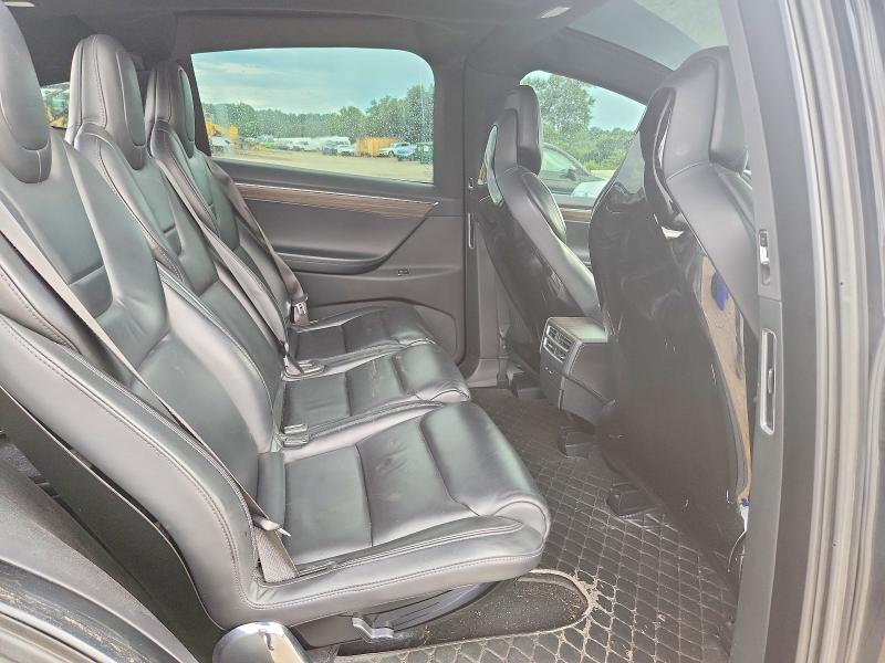 61060596 :رقم المزاد ، 5YJXCAE28GF002368 vin ، 2016 Tesla Model X مزاد بيع