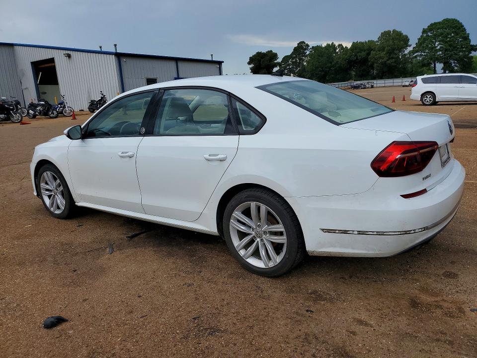 59605416 :رقم المزاد ، 1VWLA7A32KC008076 vin ، 2019 Volkswagen Passat مزاد بيع