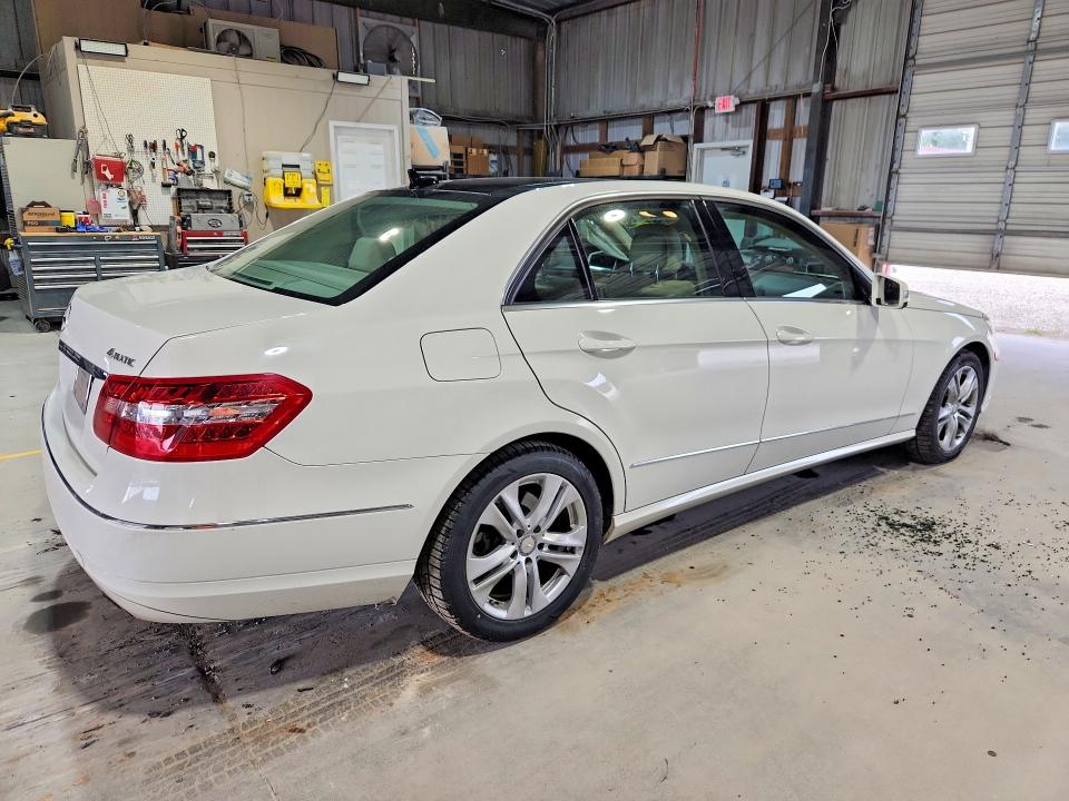 62788846 :رقم المزاد ، WDDHF8HB1BA395900 vin ، 2011 Mercedes-benz E مزاد بيع