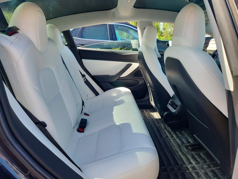 85609675 :رقم المزاد ، 5YJ3E1EB2KF407272 vin ، 2019 Tesla Model 3 مزاد بيع