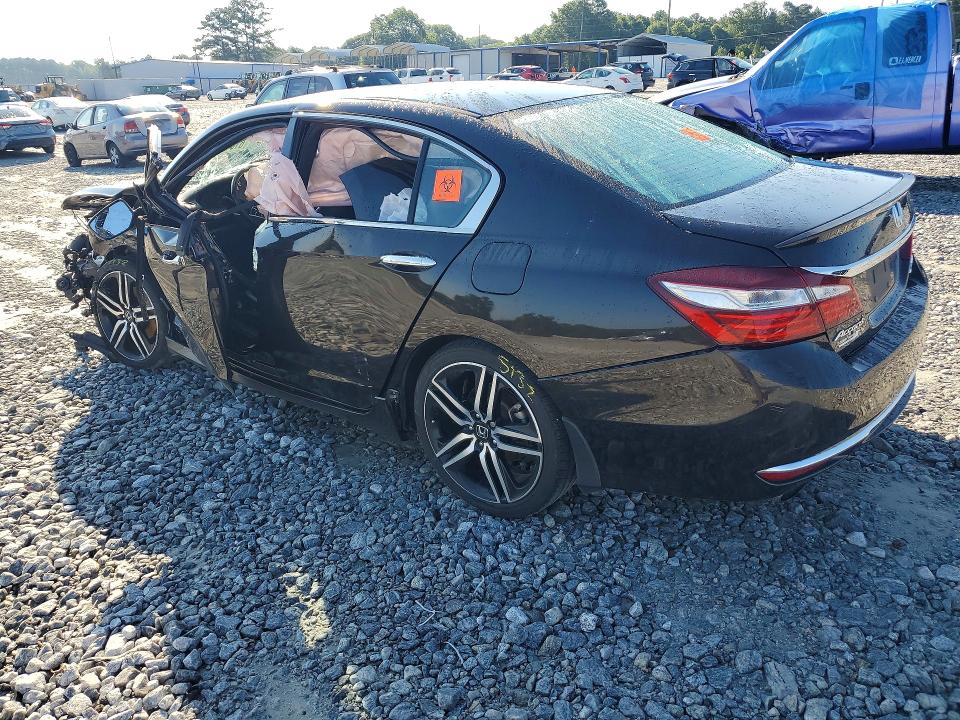 Auction sale of the 2017 Honda Accord, vin: 1HGCR2F10HA085167, lot number: 61613766