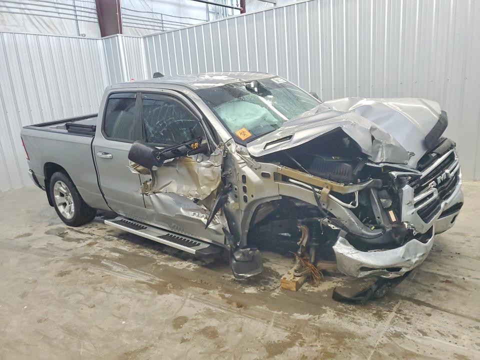 61136636 :رقم المزاد ، 1C6SRFBT4KN577426 vin ، 2019 Ram 1500 مزاد بيع