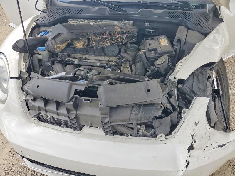 60873336 :رقم المزاد ، 3VW5X7AT2DM816839 vin ، 2013 Volkswagen Beetle مزاد بيع