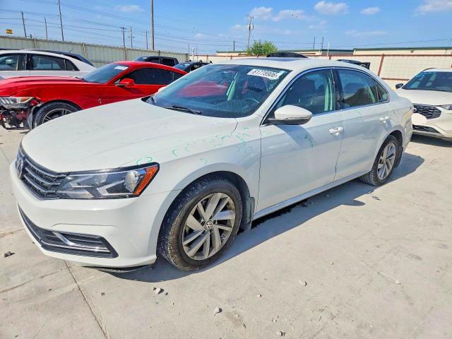 61778906 :رقم المزاد ، 1VWBA7A32JC006158 vin ، 2018 Volkswagen Passat مزاد بيع