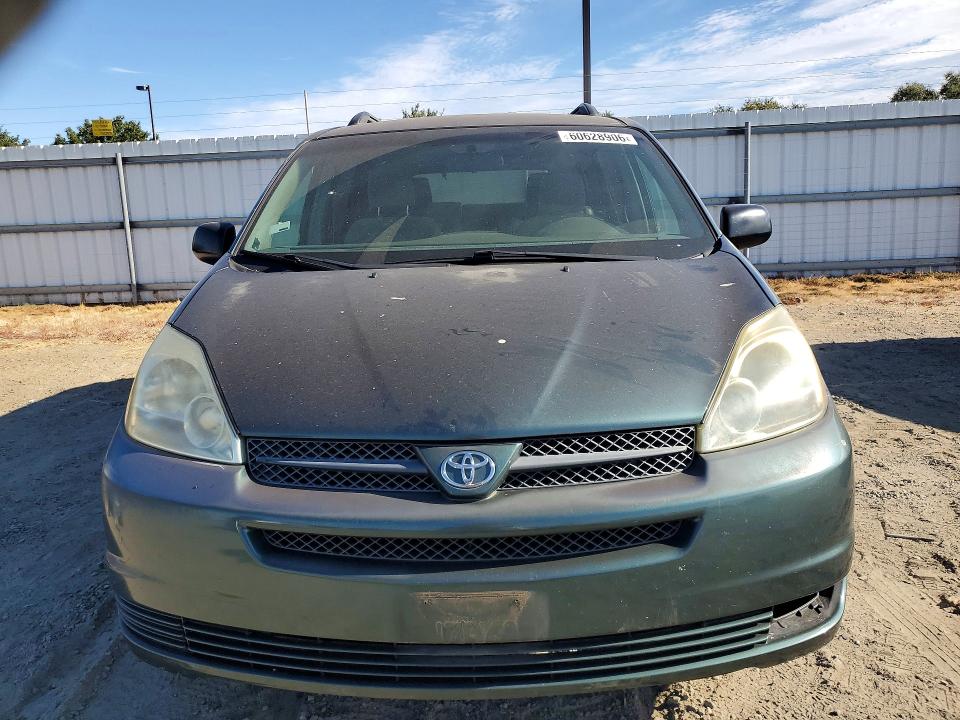 60628906 :رقم المزاد ، 5TDZA23C84S210287 vin ، 2004 Toyt Sienna مزاد بيع