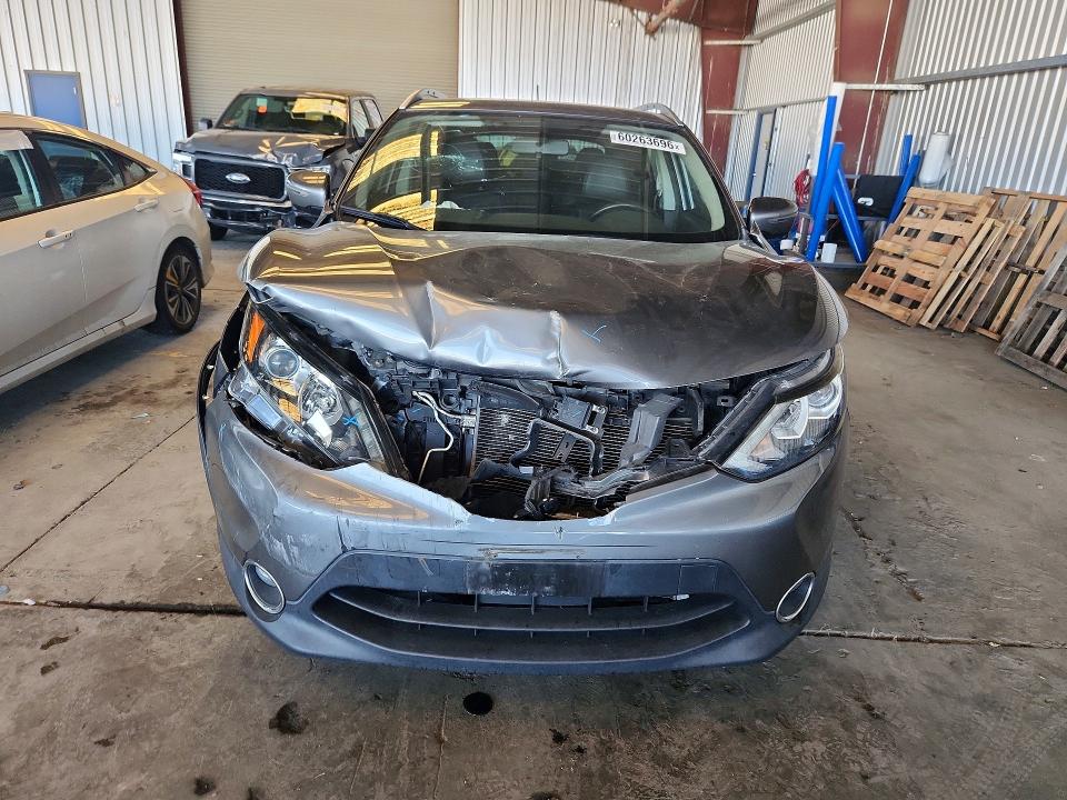2018 Nissan Rogue Sport მანქანა იყიდება აუქციონზე, vin: JN1BJ1CP8JW187333, აუქციონის ნომერი: 60263696