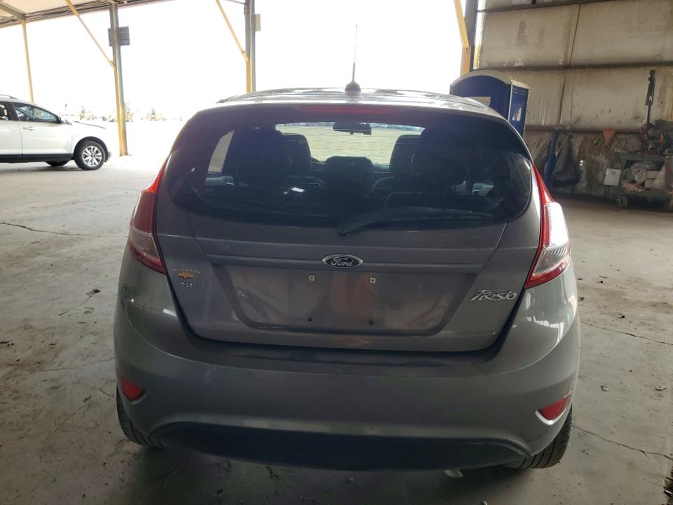 60697596 :رقم المزاد ، 3FADP4EJ9EM182989 vin ، 2014 Ford Fiesta مزاد بيع