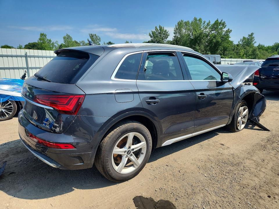 60242516 :رقم المزاد ، WA1AAAFY5M2011391 vin ، 2021 Audi Q5 مزاد بيع