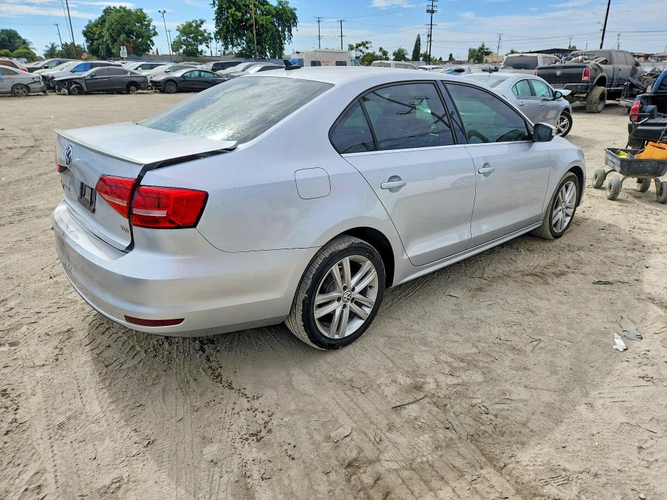 Продажа на аукционе авто 2015 Volkswagen Jetta, vin: 3VWLA7AJ5FM201664, номер лота: 61732386
