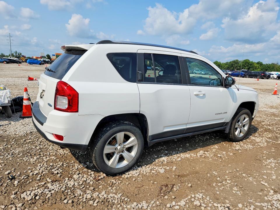 62757256 :رقم المزاد ، 1J4NT1FA9BD155610 vin ، 2011 Jeep Compass مزاد بيع