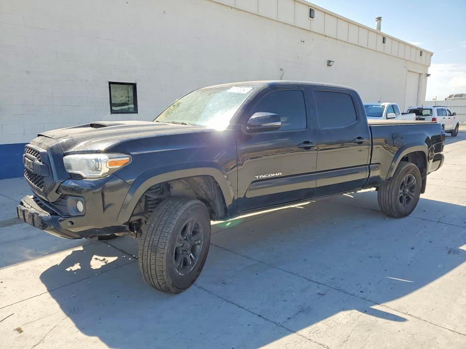 61573296 :رقم المزاد ، 5TFDZ5BN6GX003337 vin ، 2016 Toyota Tacoma مزاد بيع