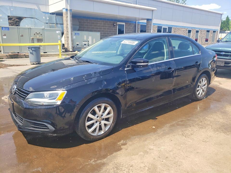 62215006 :رقم المزاد ، 3VWDP7AJ4DM256087 vin ، 2013 Volkswagen Jetta مزاد بيع