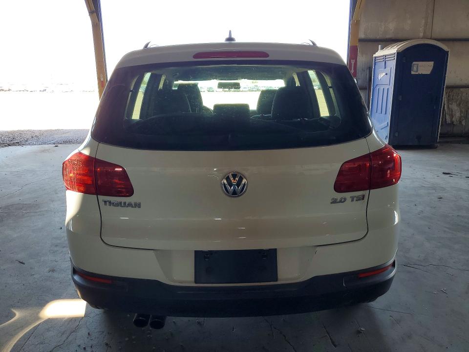 2015 Volkswagen Tiguan მანქანა იყიდება აუქციონზე, vin: WVGAV7AX2FW565345, აუქციონის ნომერი: 61130706