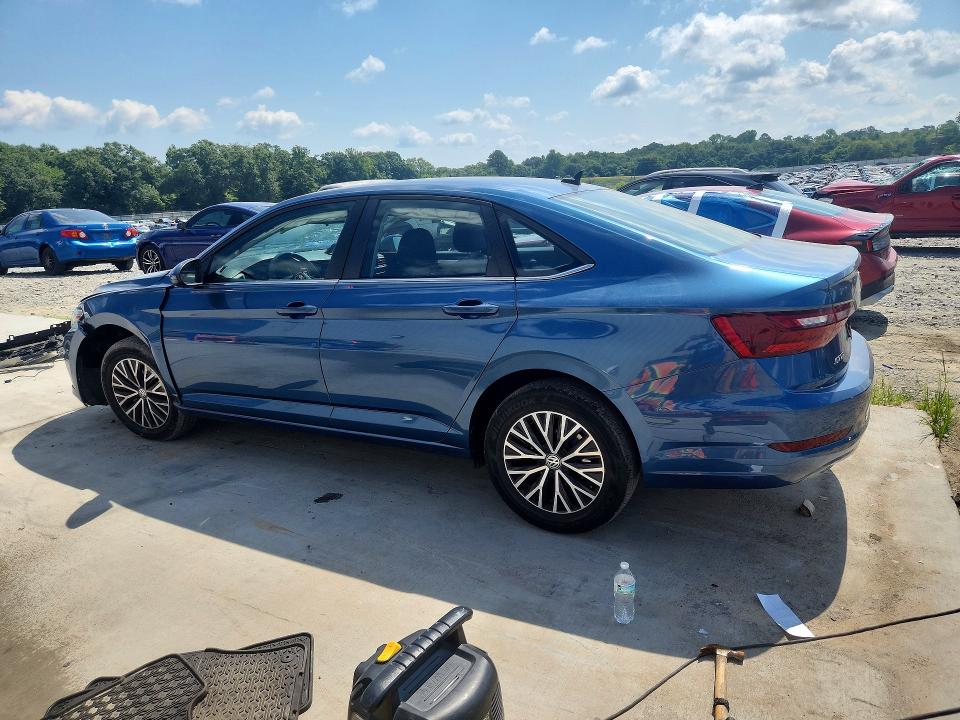 60329846 :رقم المزاد ، 3VWC57BU6MM092433 vin ، 2021 Volkswagen Jetta مزاد بيع
