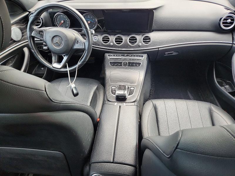 60272956 :رقم المزاد ، WDDZF4KB4JA472019 vin ، 2018 Mercedes-benz E مزاد بيع