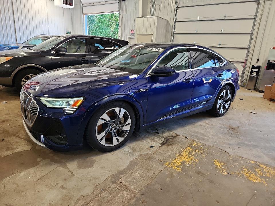 60569506 :رقم المزاد ، WA11ABGE1NB020021 vin ، 2022 Audi E-tron مزاد بيع