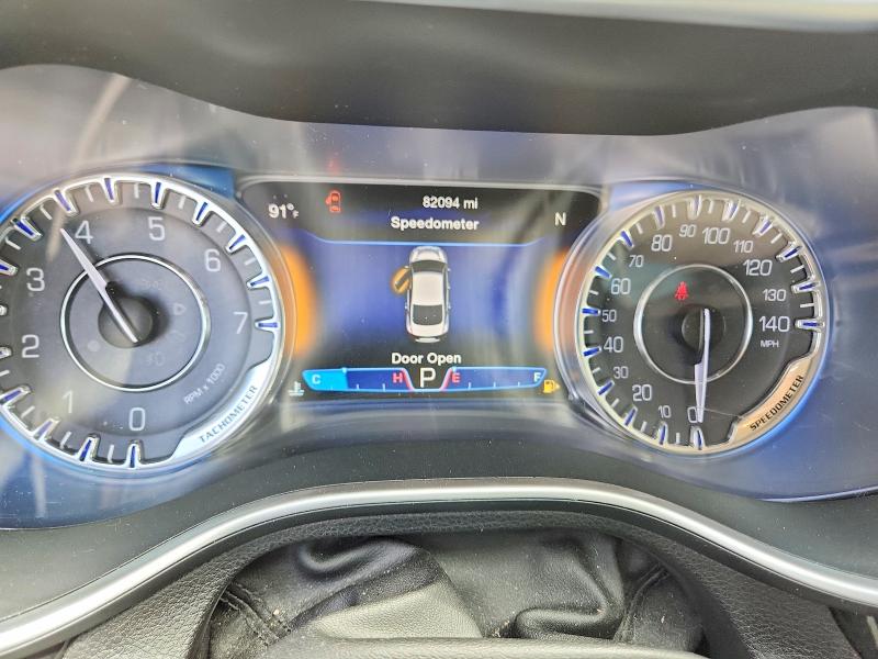 Продажа на аукционе авто 2015 Chrysler 200, vin: 1C3CCCCB8FN668602, номер лота: 63640396