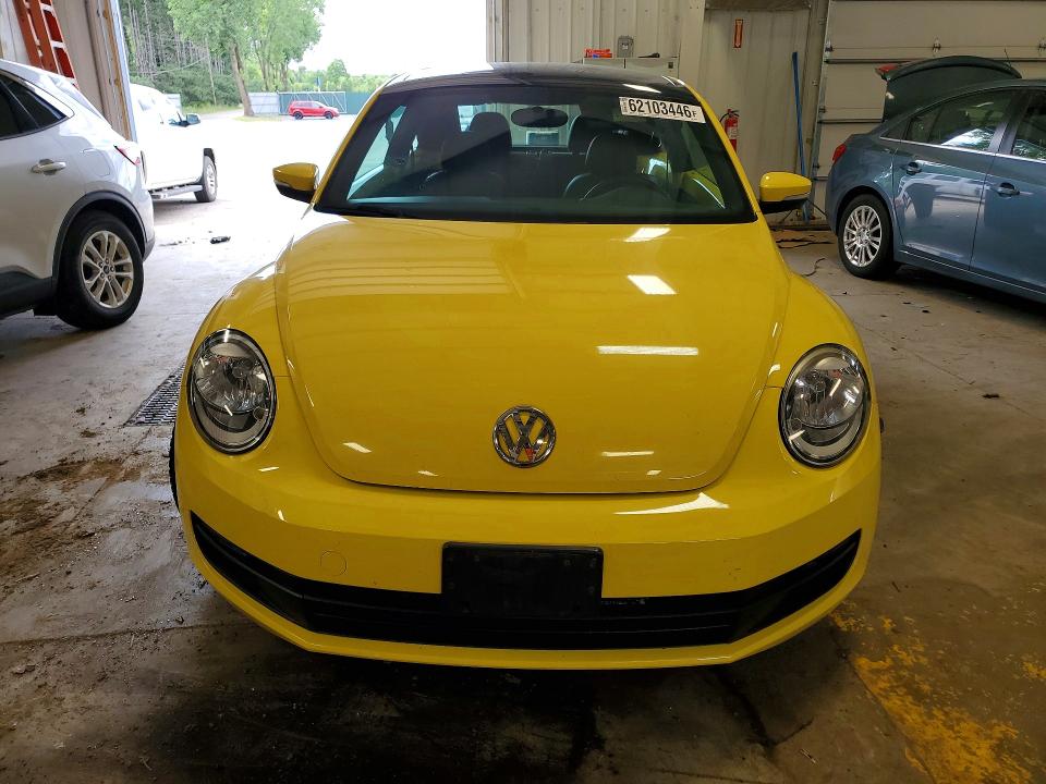 62103446 :رقم المزاد ، 3VWJP7AT8DM687858 vin ، 2013 Volkswagen Beetle مزاد بيع