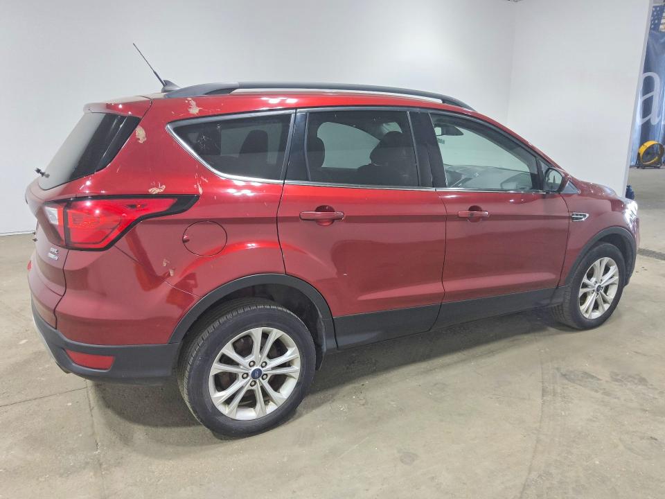 2019 Ford Escape მანქანა იყიდება აუქციონზე, vin: 1FMCU9HD8KUB24943, აუქციონის ნომერი: 59011166