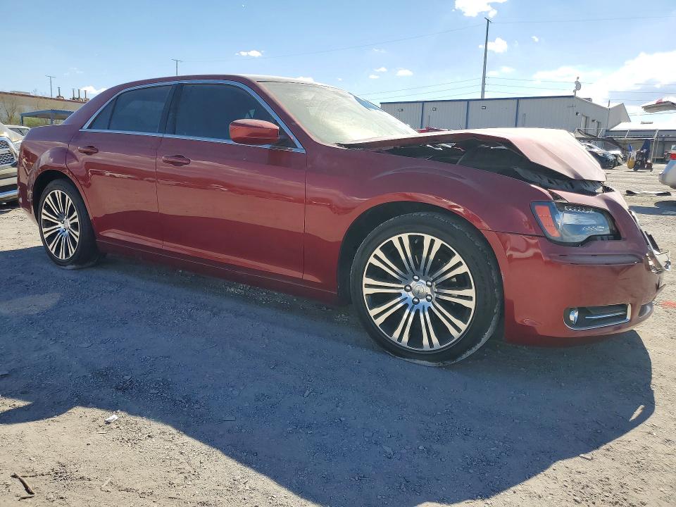 Продажа на аукционе авто 2014 Chrysler 300, vin: 2C3CCABG2EH121625, номер лота: 61180906