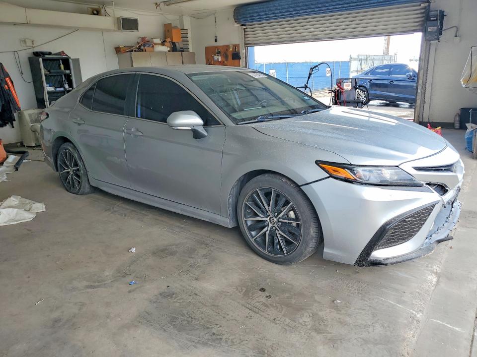 Продаж на аукціоні авто 2022 Toyota Camry, vin: 4T1G11AK8NU686236, номер лоту: 60854516