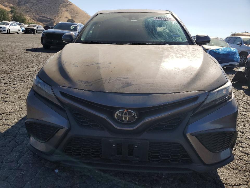 2024 Toyota Camry მანქანა იყიდება აუქციონზე, vin: 4T1G11AK3RU904170, აუქციონის ნომერი: 60885836