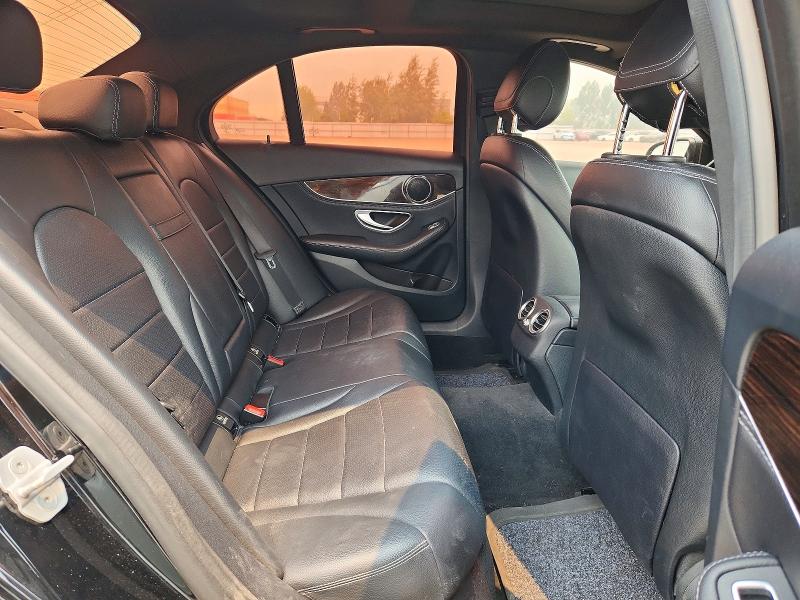 60737986 :رقم المزاد ، 55SWF4KB7FU000763 vin ، 2015 Mercedes-benz C مزاد بيع